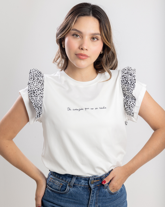 Camiseta Un corazón que no se rinde - Animal print